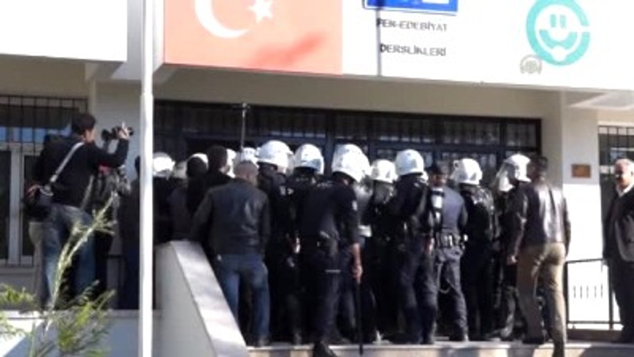 Çü'de Karşıt Görüşlü Öğrenciler Arasında Gerginlik