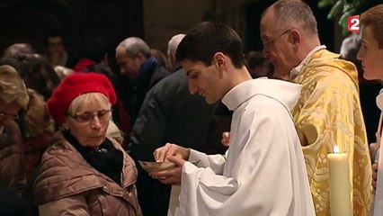 Zoom sur la messe de la cathédrale Saint-Jean à Lyon