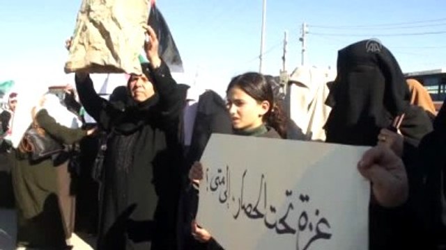 Gazzeli Kadınlardan Refah Sınır Kapısı Eylemi