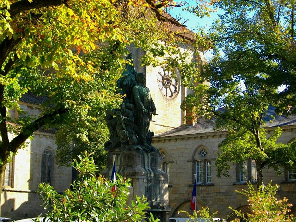 FIGEAC ville de naissance de Champollion