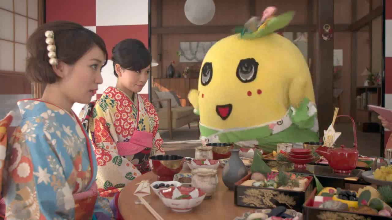 元AKB48前田敦子,大島優子,松たか子,笑福亭鶴瓶,ふなっしー,出演 富士フイルム お正月を写そう♪2015 CM 鶴松家の新年会 イヤーアルバム篇。30秒版