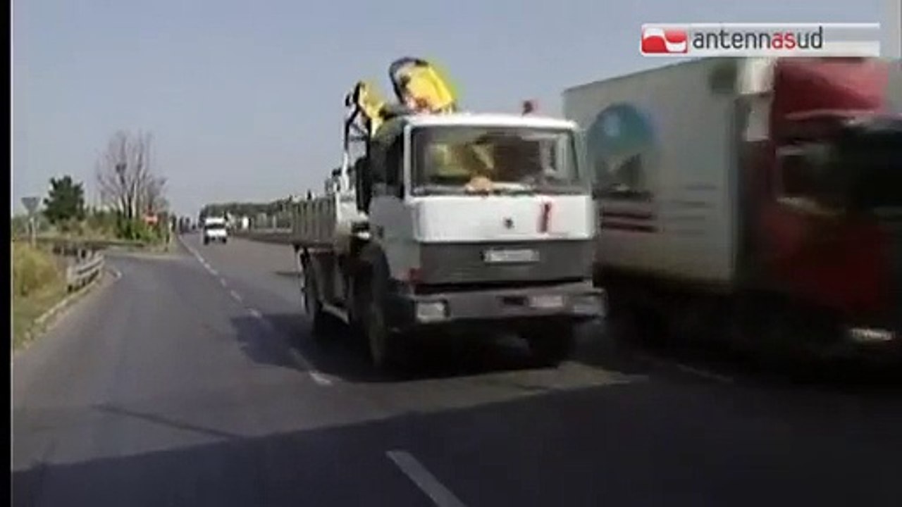 TG 24.12.14 Gioia del Colle, bimbo nasce in ambulanza