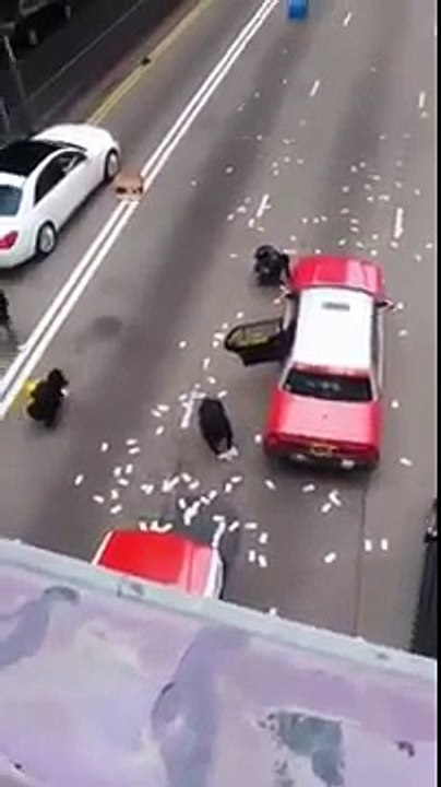 3,7 millions d'euros tombe sur la route à Hong-Kong
