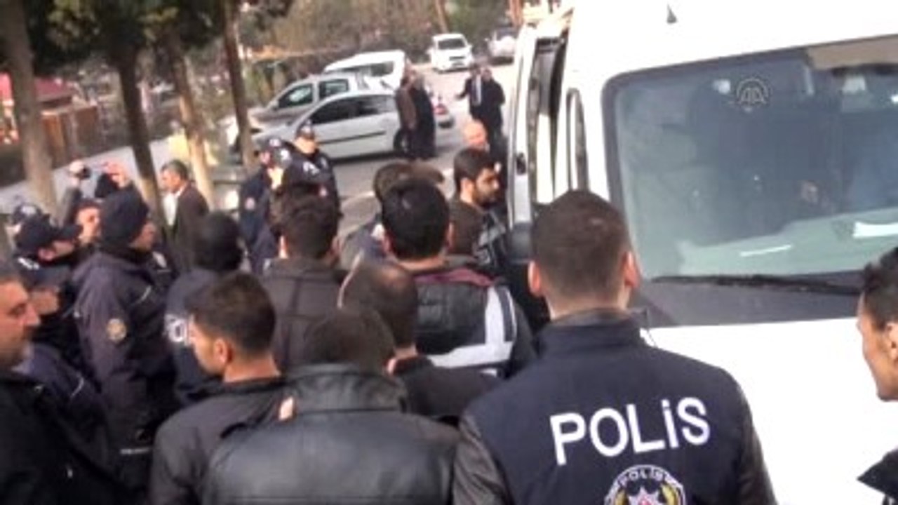 KSÜ'de Karşıt Görüşlü Öğrenciler Arasındaki Gerginlik