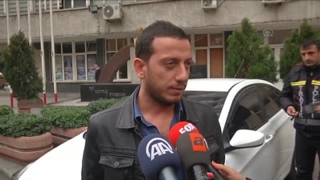 Direksiyonu Bırakıp Horon Tepen Sürücü