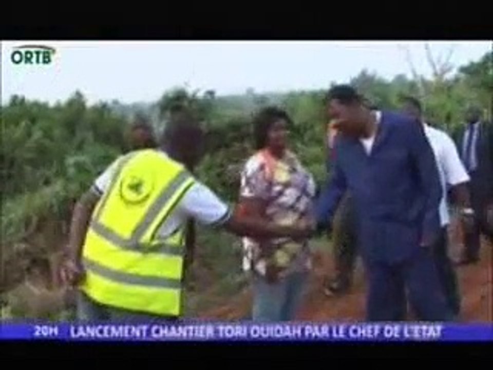 Lancement des travaux de construction de la voie  Tori Ouidah par Boni YAYI