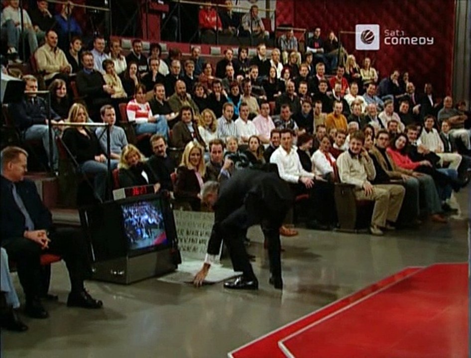 Die Harald Schmidt Show - 1345 - 2003-11-26 - Emmanuel Peterfalvi, Theken-Curling