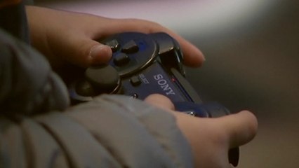 PlayStation offline, Xbox apps limited