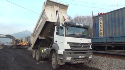 Karabük Kamyonun Lastiği Patladı, 2 İşçi Yaralandı
