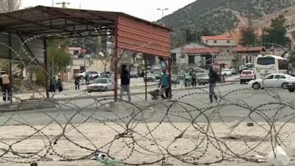 Lebanon restricts entry for Syrians