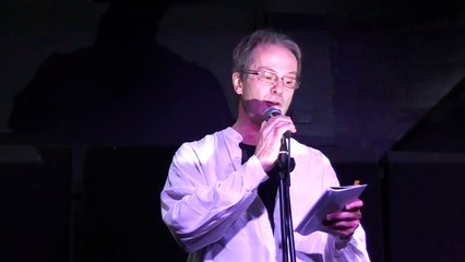 Réal Lavigne lisant Le vieillard du recueil Fable et Parabole de Micael Ognibene