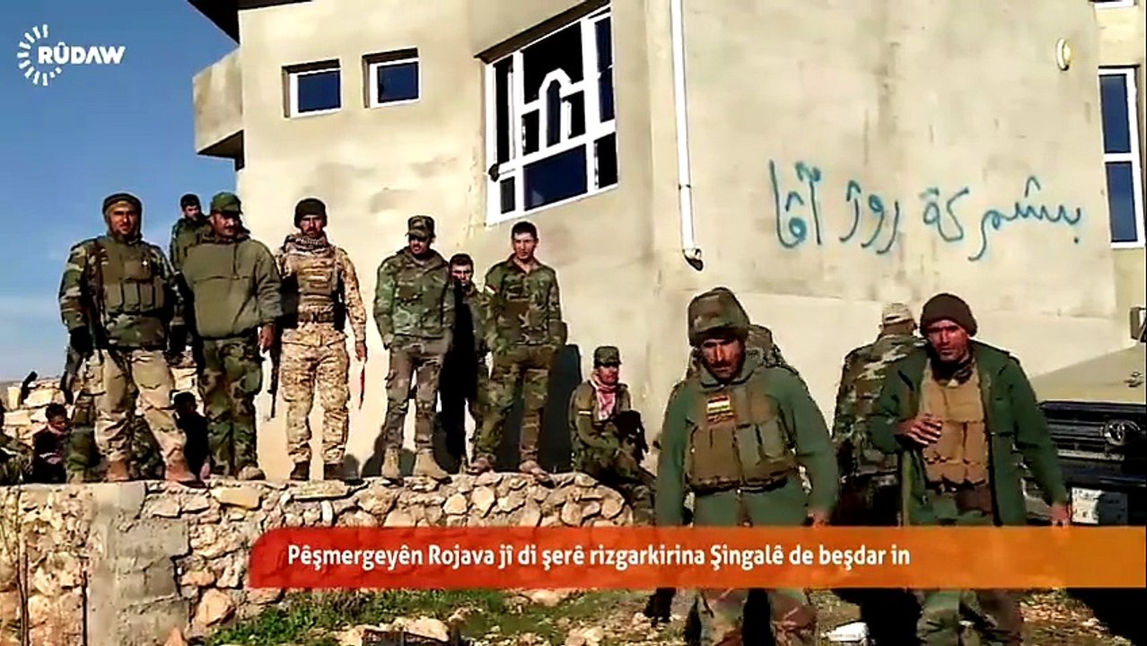Pêşmergeyên Rojava li Şingalê ji bo gelê xwe şer dikin. Meha 12an a 2014an. Rûdaw tv.