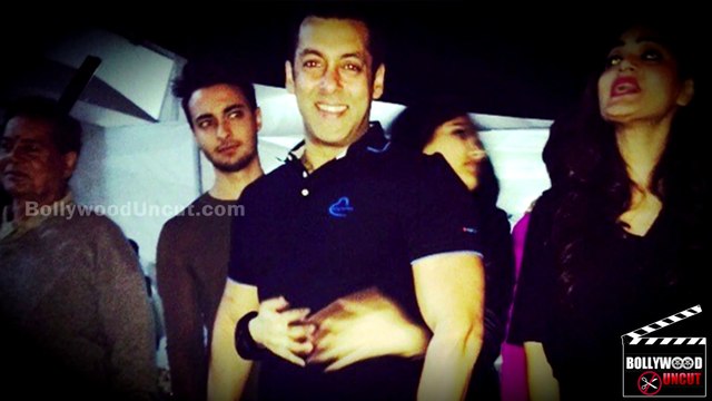 Salman Khan's 49 Birthday Bash With Family | 27th Dec 2014