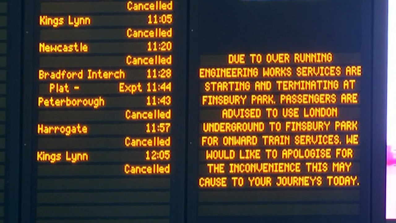 Travel chaos angers rail passengers