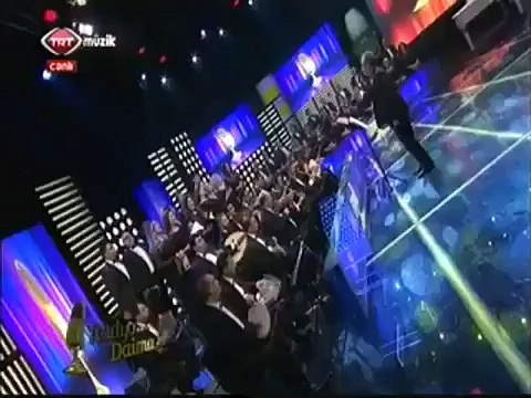 Ela Gözlerine Kurban Olduğum