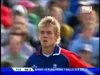 Shahid Afridi hits Stuart Broad out of the Ground vs England 2006