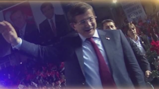 Ayna Grubundan, Davutoğlu İçin Bir Yiğit Adam Şarkısı