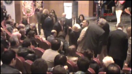 Koro Üyesi Konserde Bayıldı