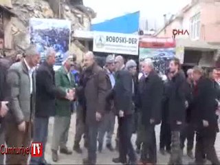 CHP'liler, Roboski'de ölenleri mezarları başında andı