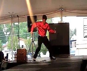 Brad McCrady sings Slicin Sand at Elvis Week 2005 video