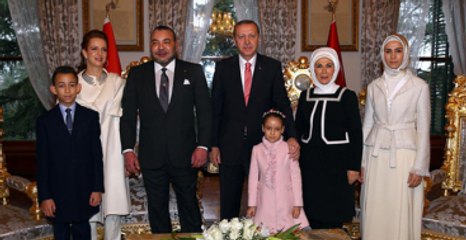 Cumhurbaşkanı Erdoğan Fas Kralını Ailesiyle Birlikte Kabul Etti