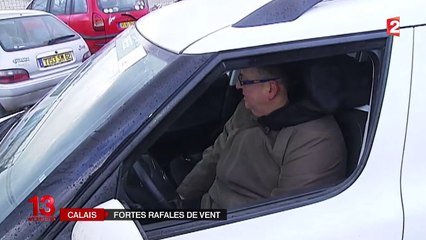 Calais : le trafic transmanche interrompu par des rafales de vent