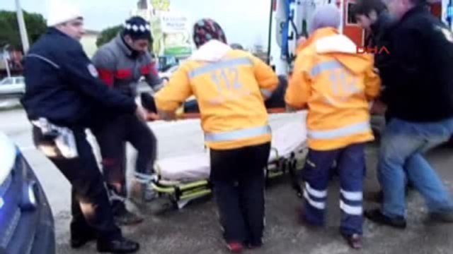 Malkara İzne Çıkan Askerin Otomobili Kaza Yaptı: 4 Yaralı