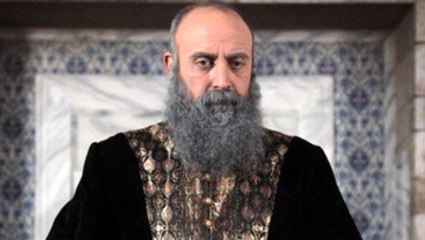 Halit Ergenç Sakalını Bağışlamış