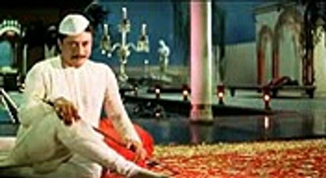 Chalte Chalte Humein Koi Mil Gya - Meena Kumari - Pakeezah - Singer Lata