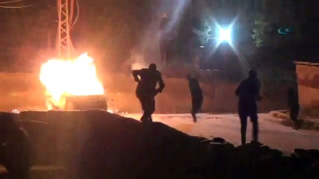 İzinsiz gösteriye polis müdahalesi