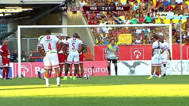 Em excelente cobrança de falta, Aristizabál marca mais um