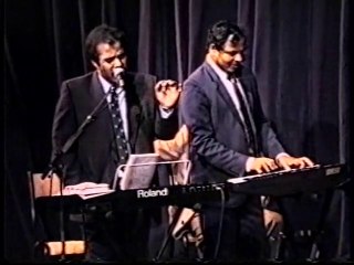 Vazha ninaithal vazhalam