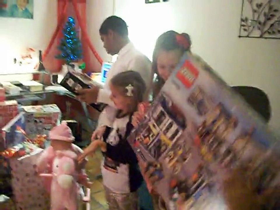 DSCF6285,,,,,rose noelle momas