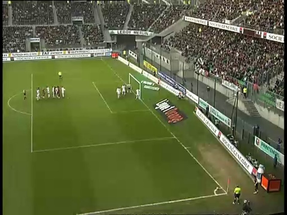 04/11/06 : Stéphane Mbia (13') : Rennes - Lyon (1-0)