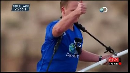 457 Metre Yükseklikte İp Üstünde Ölümüne Yürüyüş