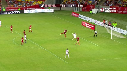 Roger cruza e Falcão completa para a rede