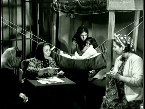 Kendim Ettim Kendim Buldum - Neşe Karaböcek (Türkan Şoray & Muzaffer Tema - Efgan Efekan)