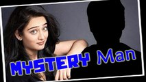 Akshara Haasan SPOTTED With Mystery MAN!!