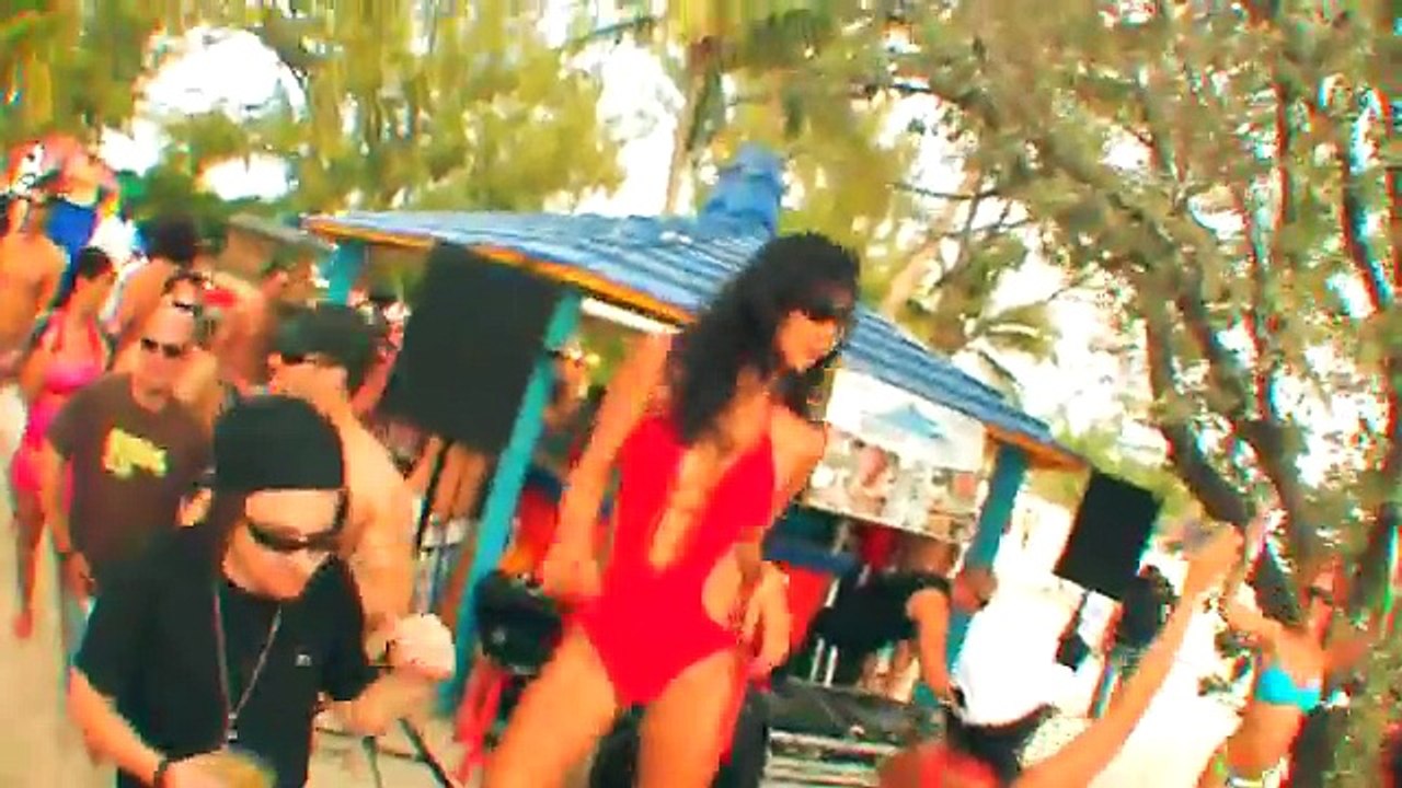 Sexy Beach Girls! 8