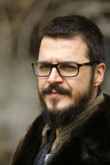 Mehmet Günsür'ün Çocukluk Fotoğrafı Sosyal Medyayı Salladı