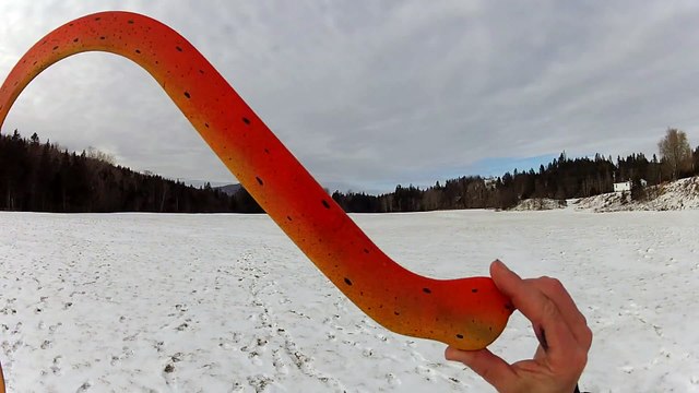 Le boss du Boomerang nous fait une démo vec son Tiger Lilly Big Boom