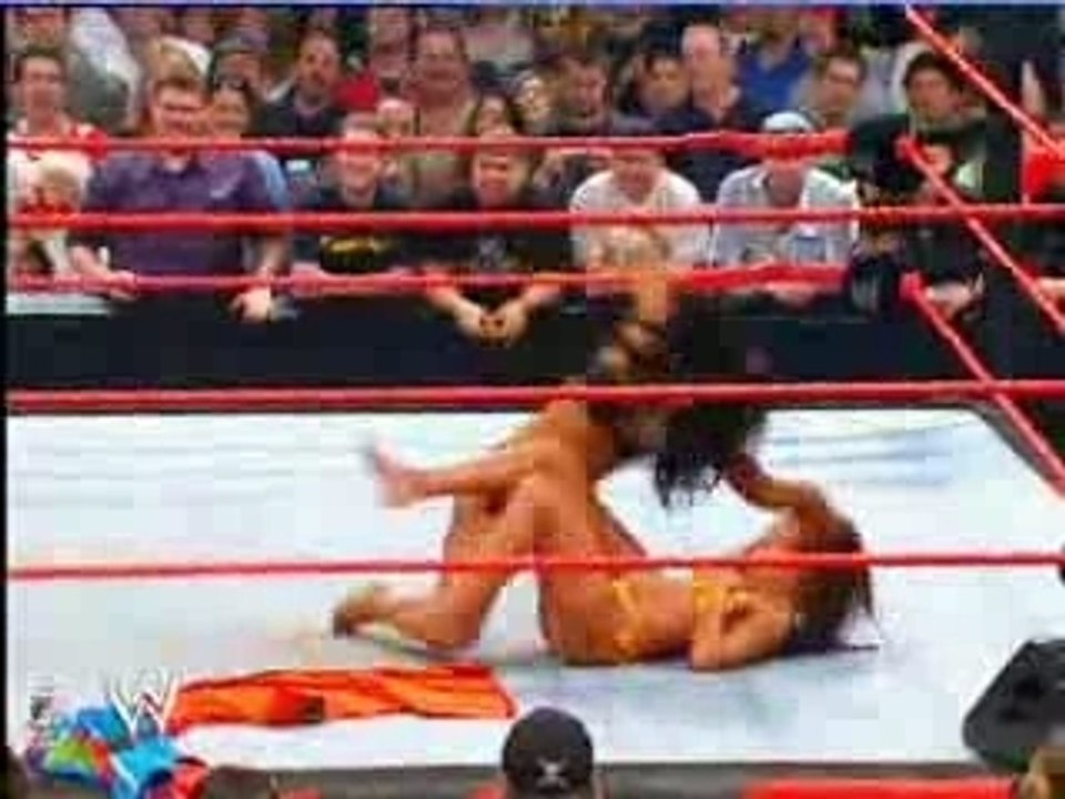 Divas-bikini concurso-raw