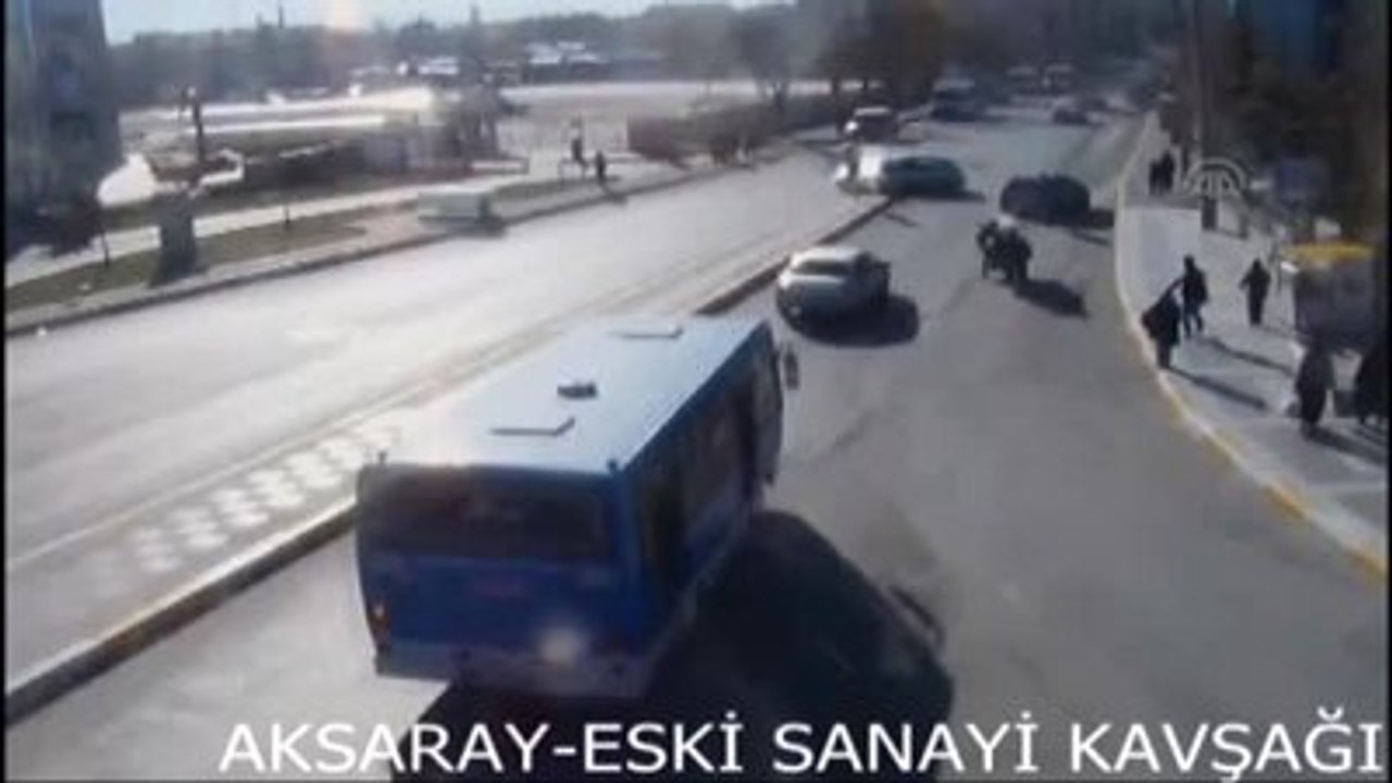 Trafik Kazaları Mobese Kameralarına Yansıdı