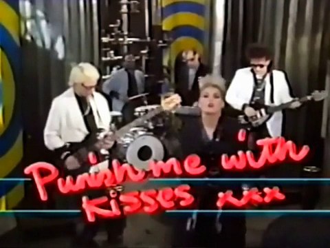 THE GLOVE – PUNISH ME WITH KISSES rare ('Riverside' music show, BBC2, 24 Oct 1983)