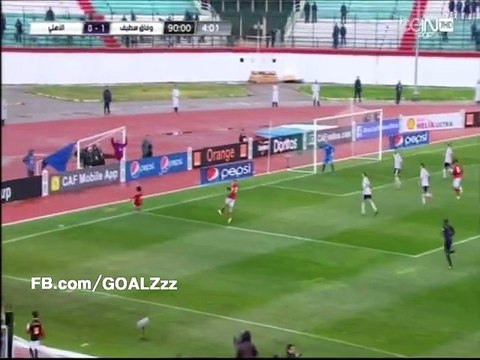 هدف الأهلي في مرمى الوفاق سطيف عن طريق عماد متعب كاس السوبر تعليق عصام الشوالي