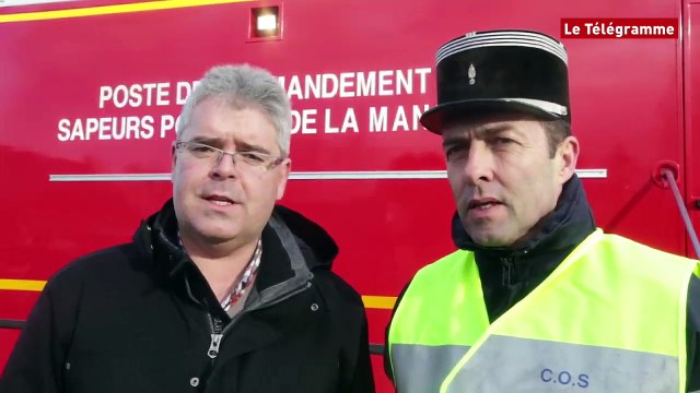 Mont-Saint-Michel. Exercice des pompiers à la grande marée