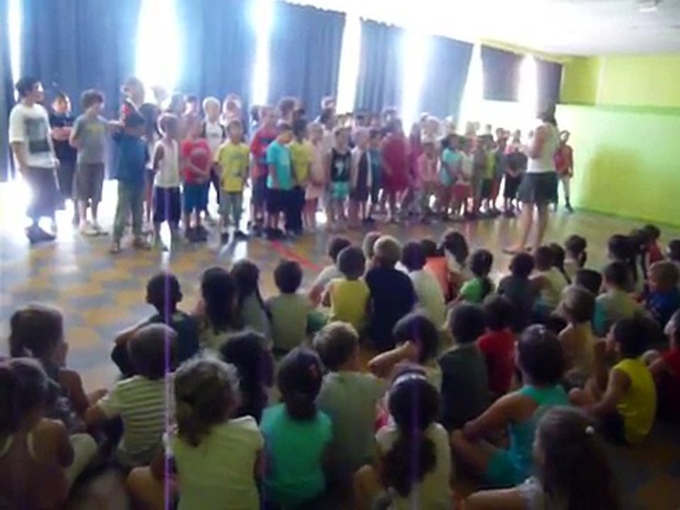Un peu de vert sur le désert - Gilles Maugenest - 21 juin l'école Lucie Aubrac à la maternelle