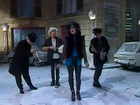 SIOUXSIE & THE BANSHEES – IL EST NÉ, LE DIVIN ENFANT Lip sync, ultra rare ('Les Enfants du Rock - L' Embûche de Noël 82', Antenne 2, French TV, 23 Décembre 1982)