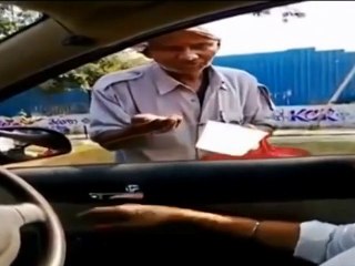 Dilencilikte Master Yapmış İhtiyar