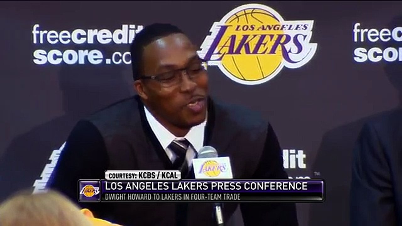 Dwight Howard imitates Kobe!